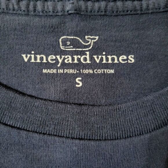 Vineyard Vines Garland Logo Box Long Sleeve Pocket Tee - Picture 5 of 16